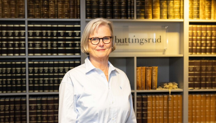 Advokatfirmaet Buttingsrud har eksistert siden 1920-tallet. Frem til 2015 holdt firmaet til på Jevnaker, men holder nå til på Hønefoss. Advokatfirmaet Buttingsrud har eksistert siden 1920-tallet. Frem til 2015 holdt firmaet til på Jevnaker, men holder nå til på Hønefoss.