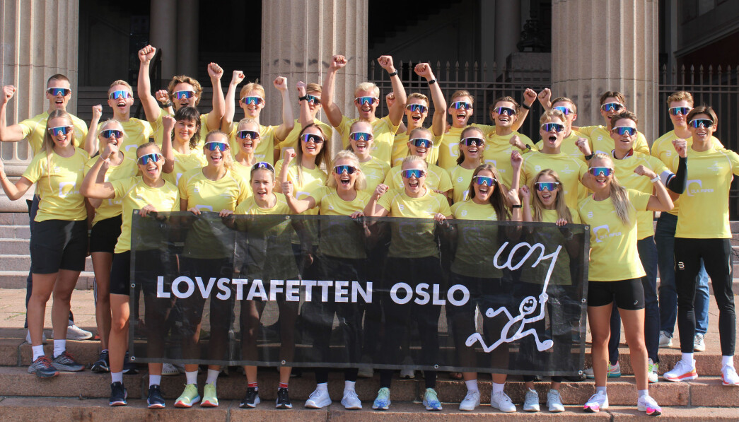 De spreke jusstudentene fra Oslo slo konkurrentene fra Bergen med totalt 27 minutter og 18 sekunder på de 15 etappene. De spreke jusstudentene fra Oslo slo konkurrentene fra Bergen med totalt 27 minutter og 18 sekunder på de 15 etappene.