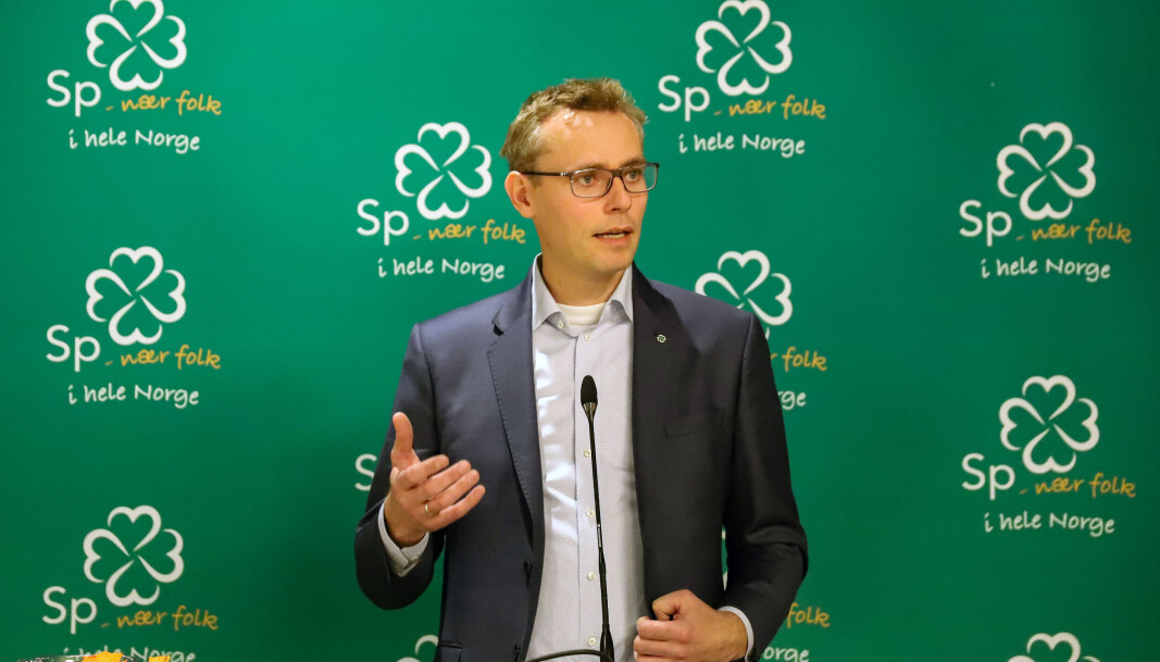 Ola Borten Moe (Sp) har tidligere vært olje- og energiminister, og har gitt uttrykk for at han ikke ønsker en ny regjering med SV. Ola Borten Moe (Sp) har tidligere vært olje- og energiminister, og har gitt uttrykk for at han ikke ønsker en ny regjering med SV.