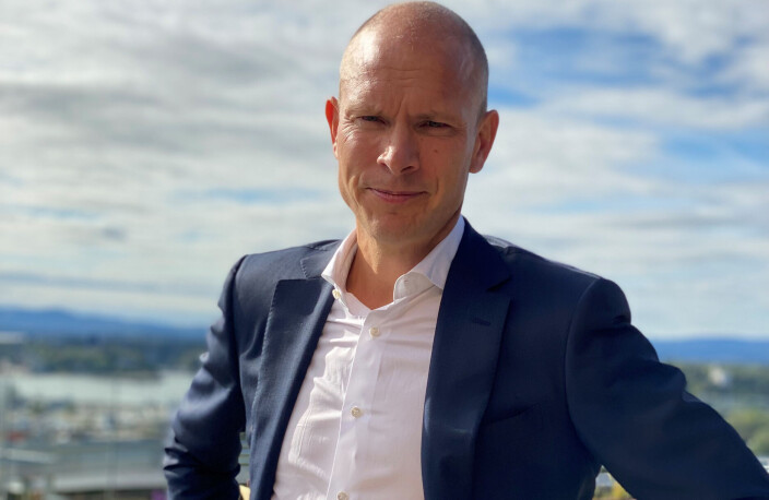 - Vi skal sørge for å kommunisere bedre, bli mer kjent med hverandre, og sikre en raskere onboarding av nyansatte, sier Sverre Tyrhaug til Advokatbladet. - Vi skal sørge for å kommunisere bedre, bli mer kjent med hverandre, og sikre en raskere onboarding av nyansatte, sier Sverre Tyrhaug til Advokatbladet.