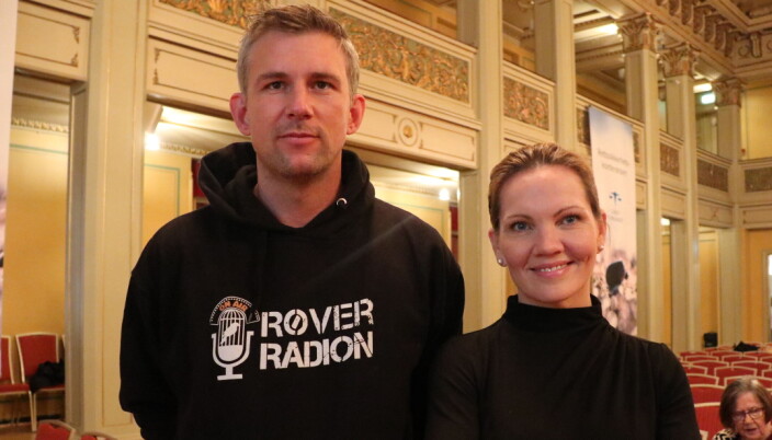 Simen Iskariot Larsen var med da advokat <a target="_blank" href="https://www.advokatbladet.no/rettssikkerhetsprisen-2021--dette-er-et-muntlig-prosessvarsel/168024" aria-label="">Maria Hessen Jacobsen mottok Rettssikkerhetsprisen</a> i Oslo tidligere i høst. Simen Iskariot Larsen var med da advokat <a target="_blank" href="https://www.advokatbladet.no/rettssikkerhetsprisen-2021--dette-er-et-muntlig-prosessvarsel/168024" aria-label="">Maria Hessen Jacobsen mottok Rettssikkerhetsprisen</a> i Oslo tidligere i høst.