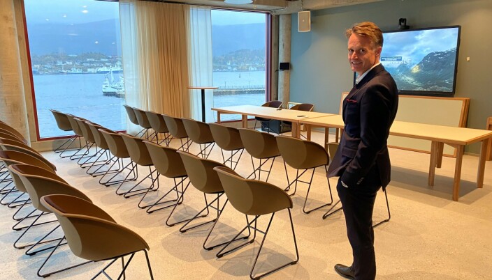 Grung i et av multirommene med utsikt over havna i Ålesund. Grung i et av multirommene med utsikt over havna i Ålesund.