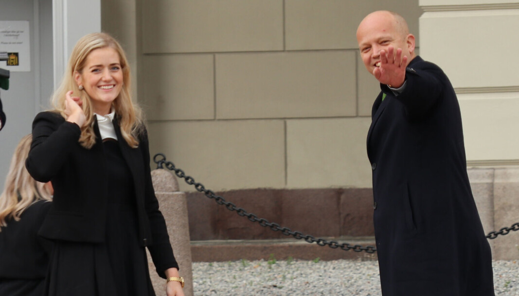 Justisminister Emilie Enger Mehl og finansminister Trygve Slagsvold Vedum mener advokatene bør ha en økning i salærsatsen på 22 kroner i 2022. Her fra da regjeringen ble presentert tidligere i høst. Justisminister Emilie Enger Mehl og finansminister Trygve Slagsvold Vedum mener advokatene bør ha en økning i salærsatsen på 22 kroner i 2022. Her fra da regjeringen ble presentert tidligere i høst.