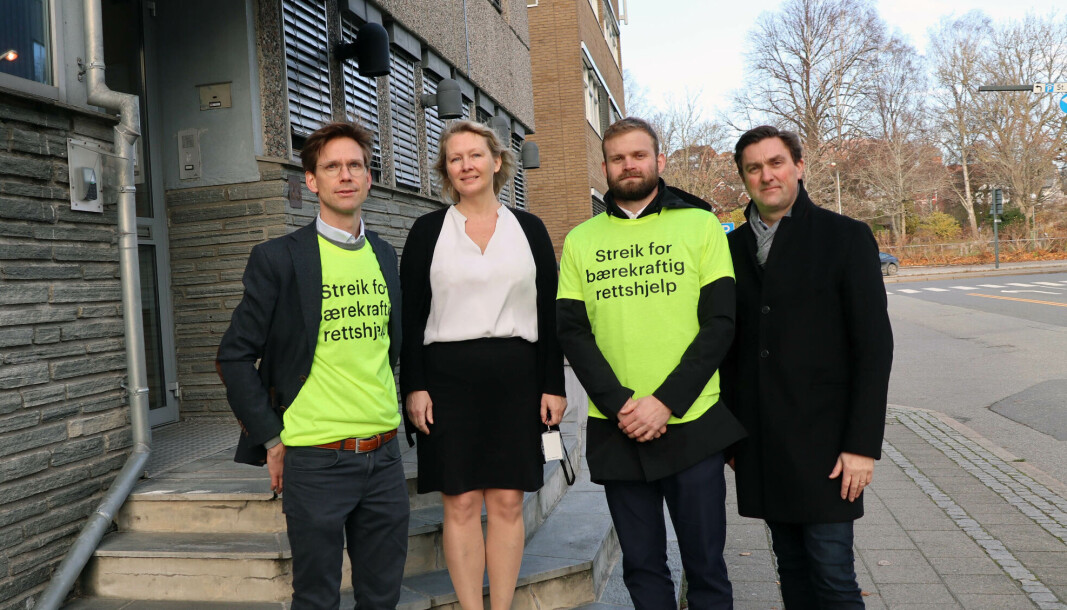Johannes Bakkevig, sorenskriver Ragnhild Borgerud, advokatfullmektig Jarle Brandstorp, og advokat Helge S. Gasser er samstemte i at rettshjelpssatsen må opp. Johannes Bakkevig, sorenskriver Ragnhild Borgerud, advokatfullmektig Jarle Brandstorp, og advokat Helge S. Gasser er samstemte i at rettshjelpssatsen må opp.