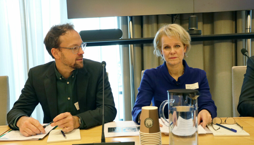 Advokatforeningens samfunnskontakt Martin Kaasgaard Nielsen og generalsekretær Merete Smith.