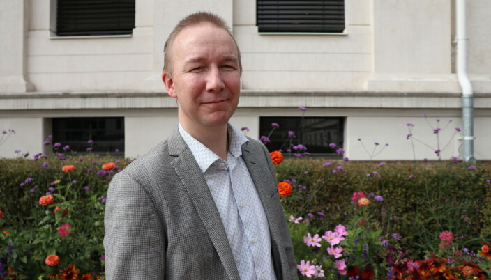 Klarspråk-satsningen ved UiO skal gå over ti år, og finansierer én fast vitenskapelig stilling og inntil tre stipendiater, forteller Jon Christian Fløysvik Nordrum. Klarspråk-satsningen ved UiO skal gå over ti år, og finansierer én fast vitenskapelig stilling og inntil tre stipendiater, forteller Jon Christian Fløysvik Nordrum.