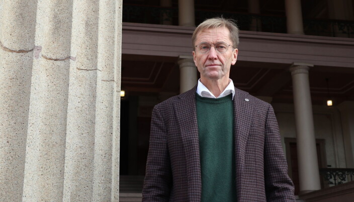 Finn Arnesen. Finn Arnesen.