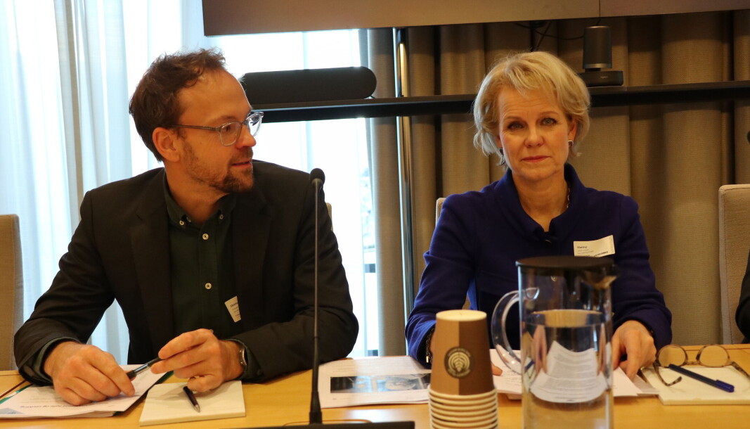 I en høring tidligere i høst argumenterte Advokatforeningens generalsekretær Merete Smith og politiske rådgiver Martin Kaasgaard Nielsen for at foreningen bør få forhandlingsrett. I en høring tidligere i høst argumenterte Advokatforeningens generalsekretær Merete Smith og politiske rådgiver Martin Kaasgaard Nielsen for at foreningen bør få forhandlingsrett.