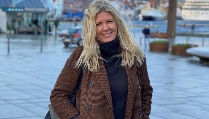 - Jeg tror flinke yngre talenter ser verdien av å bygge opp noe, og komme tidlig inn og bestemme, snarere enn å bruke mange år på å bygge karrierer i store systemer, og avklare om man er på rette stedet, sier Ellen Cecilie Mostad. - Jeg tror flinke yngre talenter ser verdien av å bygge opp noe, og komme tidlig inn og bestemme, snarere enn å bruke mange år på å bygge karrierer i store systemer, og avklare om man er på rette stedet, sier Ellen Cecilie Mostad.