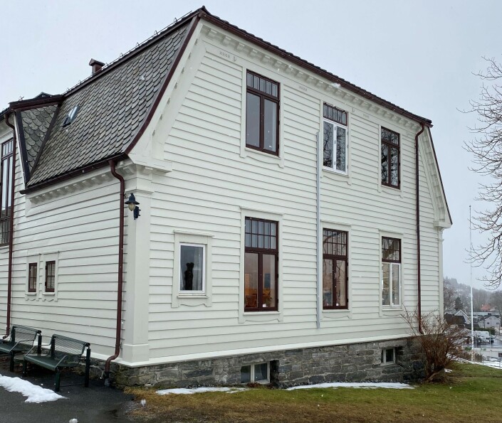 Tidligere hørte kommunene Herøy, Sande, Vanylven, Volda og Ørsta under det som het Søre Sunnmøre Tingrett. I dag er navnet Møre og Romsdal tingrett, rettssted Volda. Tidligere hørte kommunene Herøy, Sande, Vanylven, Volda og Ørsta under det som het Søre Sunnmøre Tingrett. I dag er navnet Møre og Romsdal tingrett, rettssted Volda.