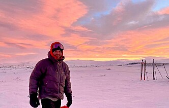 Går over Grønland på ski for å samle inn penger til nødhjelpsarbeid i Ukraina