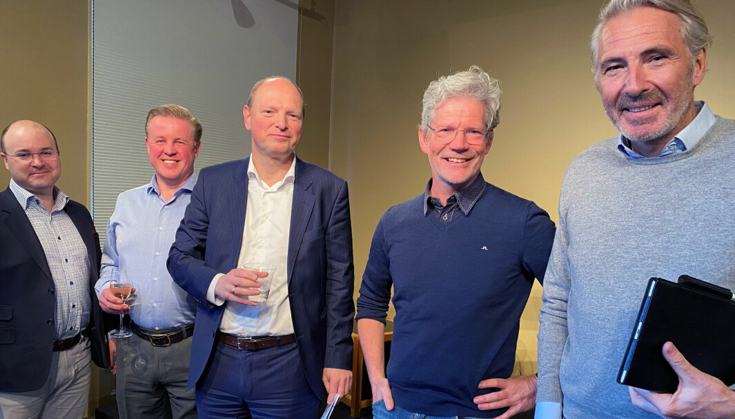 Daniel Kohn, Anthony Caffrey, Peter van Dam, Knut-Magnar Aanestad og Nils H. Thommessen satt i panelet.