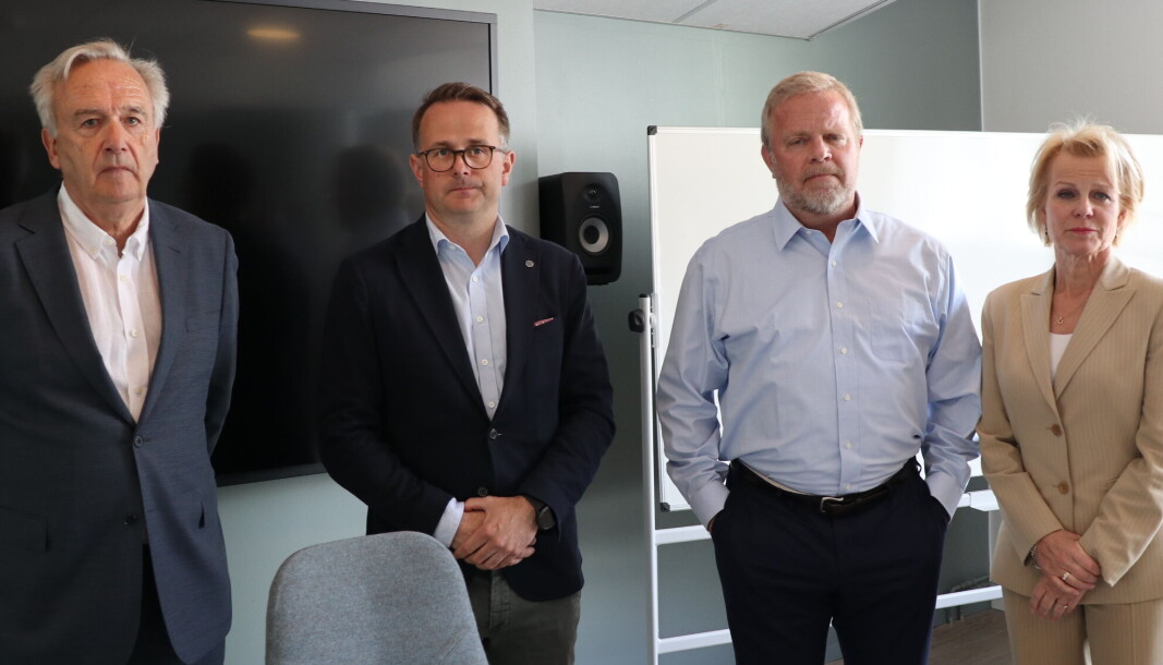 Tidligere riksadvokat Tor-Aksel Busch (fra v.), riksmekler Mats Ruland, Advokatforeningens leder Jon Wessel-Aas og generalsekretær Merete Smith. Tidligere riksadvokat Tor-Aksel Busch (fra v.), riksmekler Mats Ruland, Advokatforeningens leder Jon Wessel-Aas og generalsekretær Merete Smith.