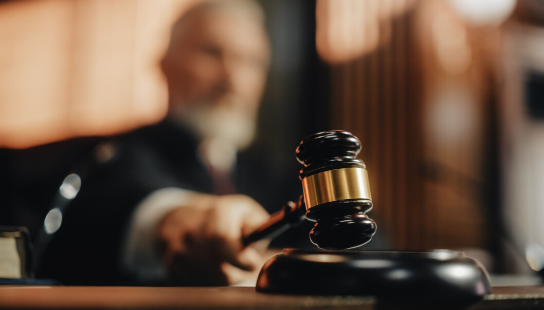 Dyktige og velfungerende advokater vil lett kunne la være å søke dommerstillinger, dersom de ikke kan få sine navn unntatt fra offentlighet i søkeprosessen, ifølge Innstillingsrådet for dommere. Dyktige og velfungerende advokater vil lett kunne la være å søke dommerstillinger, dersom de ikke kan få sine navn unntatt fra offentlighet i søkeprosessen, ifølge Innstillingsrådet for dommere.