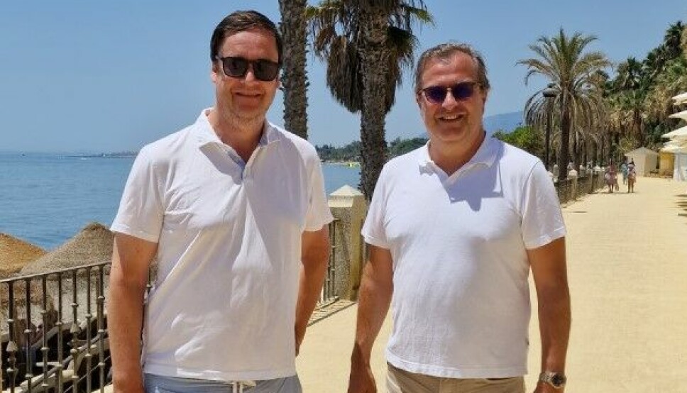 Anders Brosveet sammen med John Christian Elden på ferie i Marbella sommeren 2022.