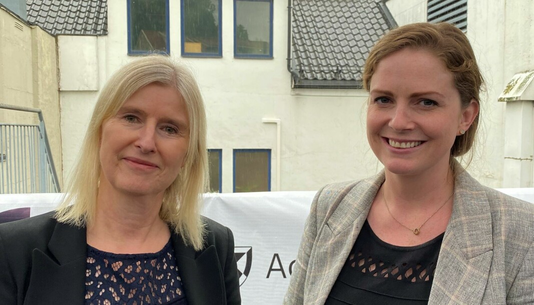 Partner Elisabeth Roscher og senioradvokat Tine Vigmostad arrangerte debatt.