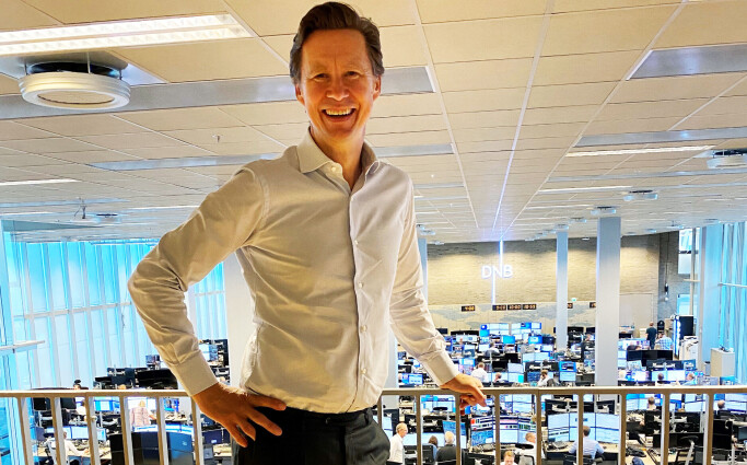 Audun Moen er i flere år på rad kåret til landets beste internadvokat i Finansavisens advokat-undersøkelse. Selv snakker han heller om kollegaene sine: - DNB-advokatene har blitt kåret til Norges ledende in house-miljø flere ganger, sier han. Her med DNB Markets i bakgrunnen. Audun Moen er i flere år på rad kåret til landets beste internadvokat i Finansavisens advokat-undersøkelse. Selv snakker han heller om kollegaene sine: - DNB-advokatene har blitt kåret til Norges ledende in house-miljø flere ganger, sier han. Her med DNB Markets i bakgrunnen.