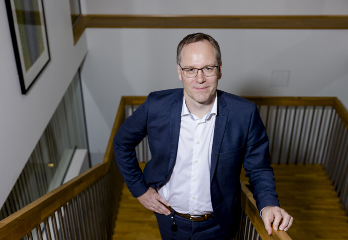 Robert Neverdal utmerker seg med å gi kyndig veiledning i advokatenes rolle i rettsstaten, mener talentpris-juryen. Robert Neverdal utmerker seg med å gi kyndig veiledning i advokatenes rolle i rettsstaten, mener talentpris-juryen.