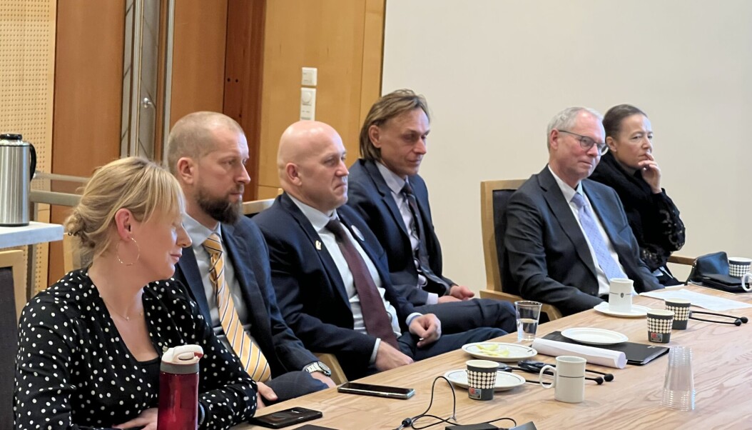 Joanna Hetnarowicz-Sikora, Dominik Czeszkiewicz, Piotr Gąciarek, Maciej Ferek, Hans Petter Graver og Rikke Lassen. Joanna Hetnarowicz-Sikora, Dominik Czeszkiewicz, Piotr Gąciarek, Maciej Ferek, Hans Petter Graver og Rikke Lassen.