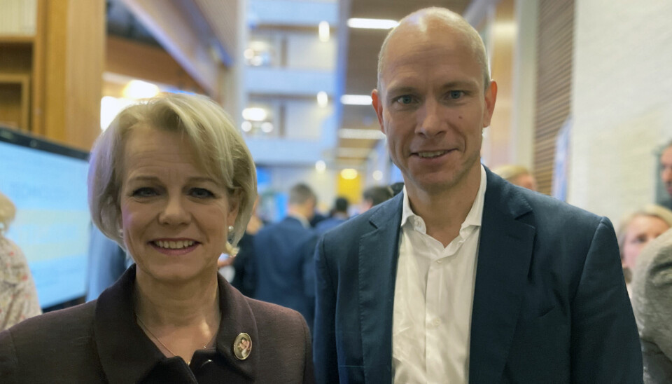 Merete Smith ønsket velkommen. Her med Sverre Tyrhaug, managing partner i Thommessen.