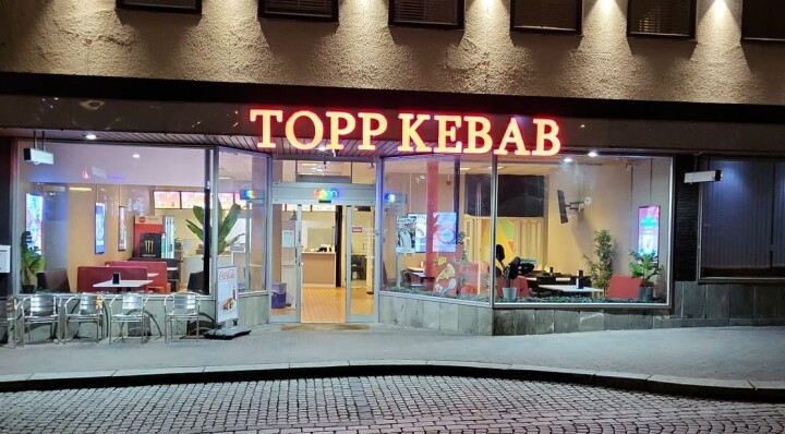 Gatekjøkken lot to ungdommer jobbe natt - fikk redusert boten i tingretten